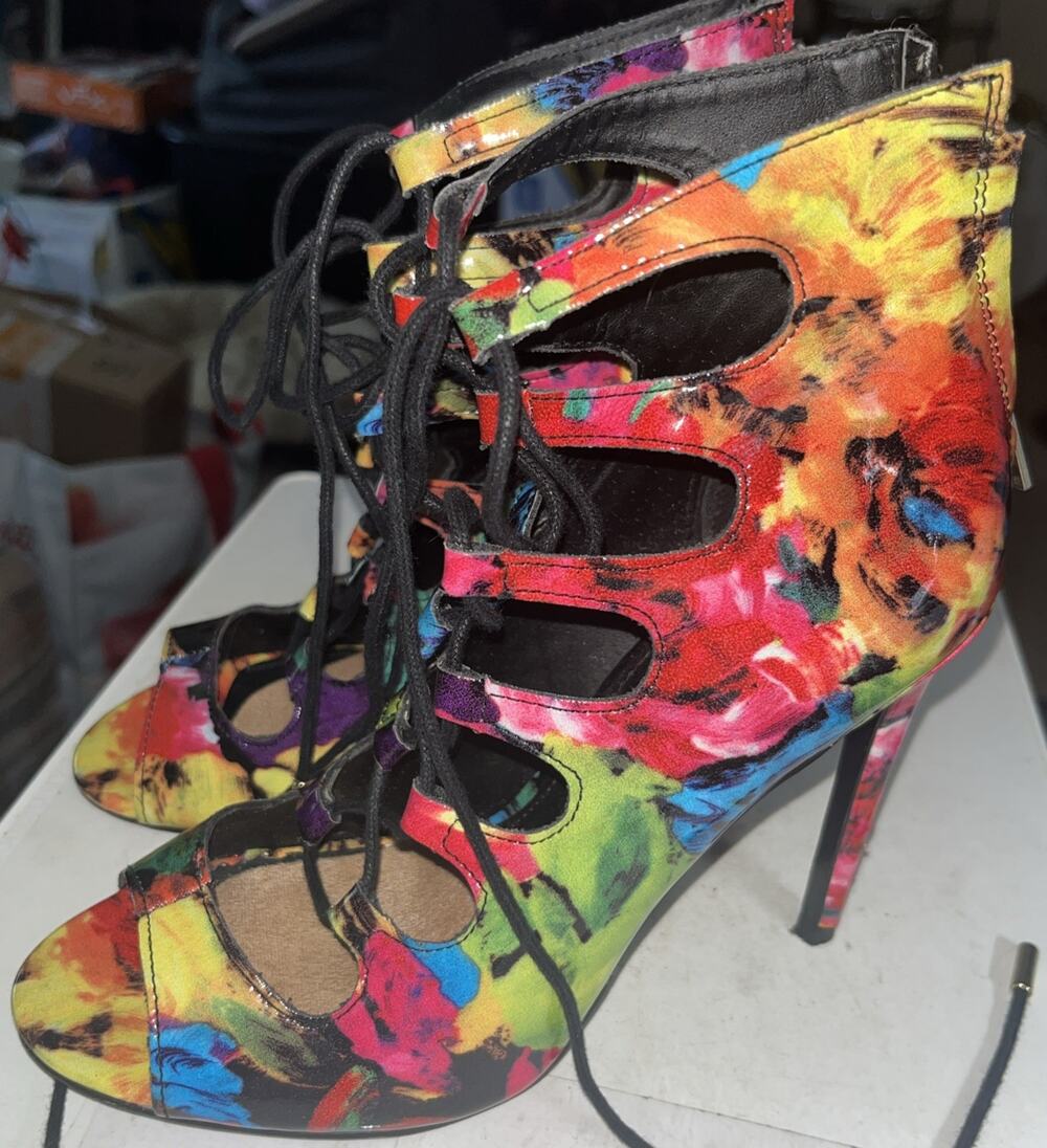 Steve Madden Cythiaa Multi Color Lace Up Stiletto Heels Womens Size 7.5 PeepToe